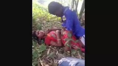 Jungle me bhabi ki chudai