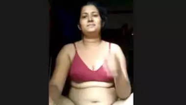 Sexy Boudi Shows Her Boobs and Pussy