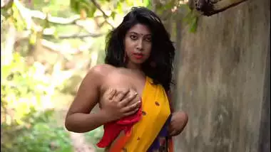 Neelam in Saree hot