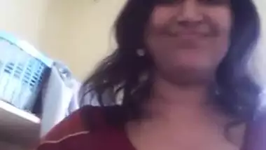 Mature bhabhi in love