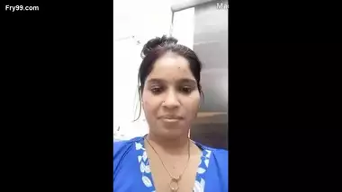 a bhabhi changing