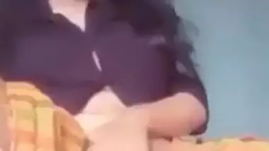 Desi cute girl sexy pussy fing