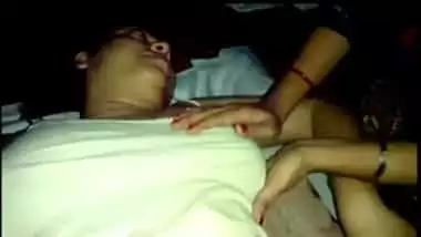 Newly wed Kritika, sexy Indian bhabhi ki chudai video