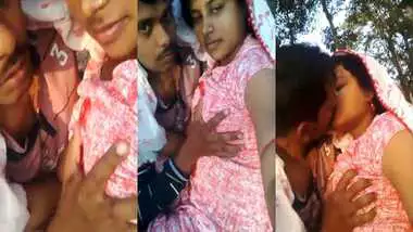 Soft Desi big boobs press outdoor sex MMS