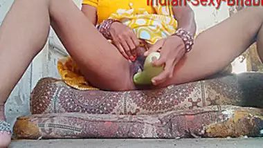 Hot Sexy Village Bhabhi Ki Fingering Pusssy Fuck