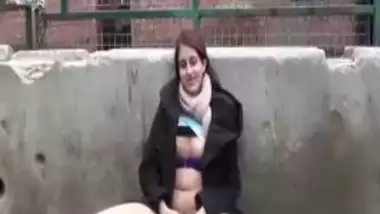 London NRI babe masturbates outdoor in public