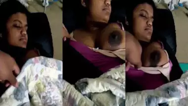 Srilankan big boob girl nude boobs show