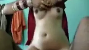 Newly married bhabhi sucks and fucks her young neighbour