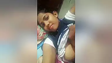 Today Exclusive- Cute Desi Girl Blowjob And Showing Her Boobs Part 2