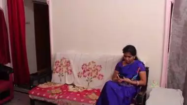 Aged bhabhi enjoying foreplay in Bollywood clip scene