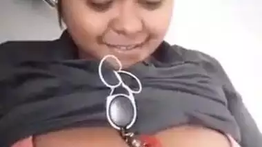 Massive Indian boob show MMS selfie episode