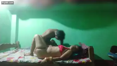 Desi bhabhi ki romantic chudayi with her brother friends