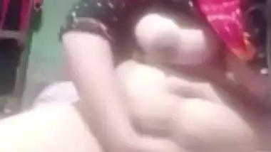 Horny Desi Girl Fingering