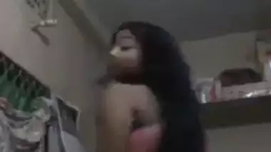 DESI INDIAN GF SEMI NUDE SELFSHOT VIDEO