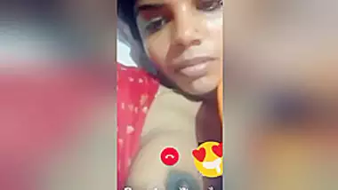 Today Exclusive- Telugu Bhabhi Showing Her Boobs On Video Call