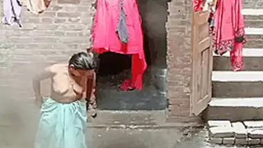 Desi Bhabhi Bathing Record In Hidden Cam Part 1