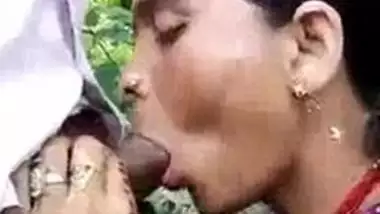 Dehati Bhabhi oral-service sex outdoor sex MMS