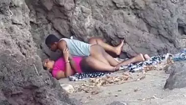 Indian blue film of a juvenile pair enjoying outdoor sex on the beach