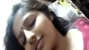 Bhabhi romancing with devar trickled mms video