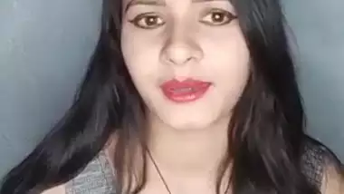 Mahi Singh Deep Cleavage Live