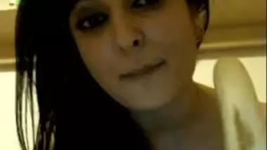 Naughty Chandigarh gf engulfing a banana on camera