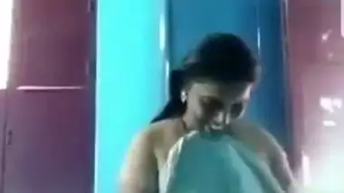 Desi horny maami Showing