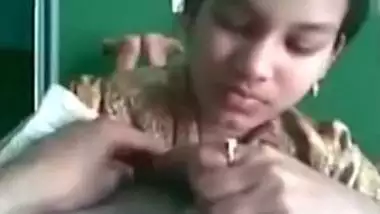 Horny Bombay chick giving Blow job to Boyfriend