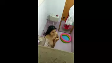 indian amateur cousin filmed in shower