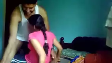 Chacha aur teen bhatiji ke pussy fuck ki Hindi blue film