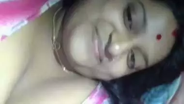 Sexy Bengali Boudi showing boobs and pussy