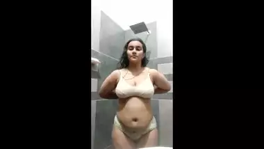 kerala girl irfana undressing