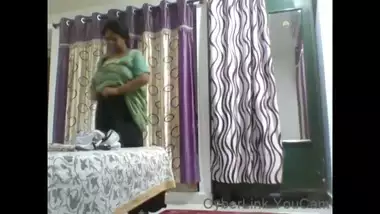 desi telugu aunty dress changing hidden capture by her son mms clip