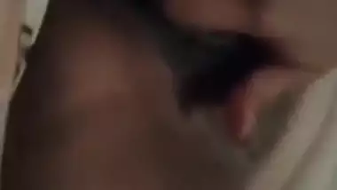 Desi village bhabi fing her sexy pussy