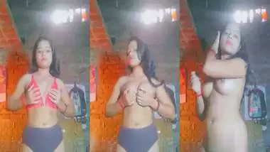 Dehati teen girl showing virgin boobs and pussy