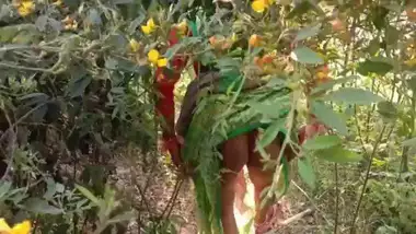 Desi Village Bhabhi Fucking Outdoor Sex In Hindi