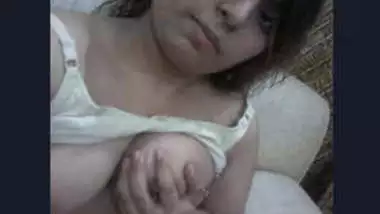 Paki Hot Figure Girl Fingering Part 1