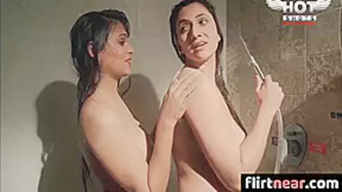 Devar Bhabhi - Sagi Chachi Ka Paani Nikal Diya