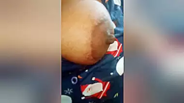 Collage Mallu Girl Showing Her Boobs To Boy Friend