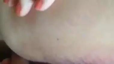 Randi ko chodke pichkari mari uski gand pe Fucked and sperms