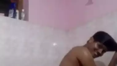 Horny Mallu Bhabhi Bathing