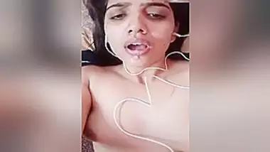 Desi Girl Showing Her Boobs And Pussy To Lover