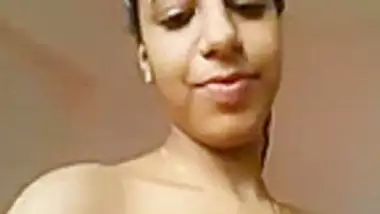 Tamil Ponnu Nude Selfie