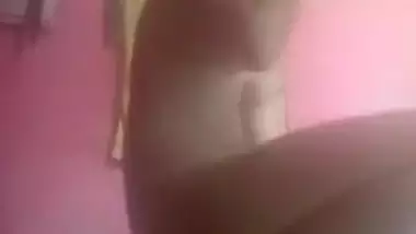 Cute Desi girl Wearing Cloths After Bathing