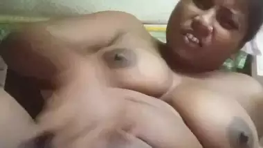 Desi Village Girl Shows Her Boobs And Pussy