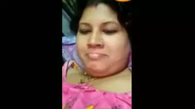 Sexy Bhabhi Fingering and Testing Cum