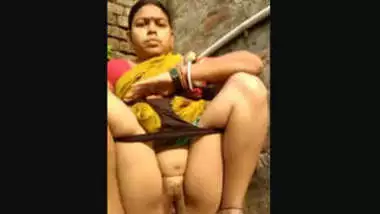 Bhabi Pissing Video For Lover