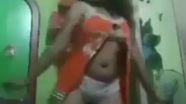 Sexy Srilankan chubby girl Dancing