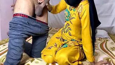 Punjabi mummy ji rides on her beta ji’s dick