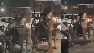 Tamil sex of a Chennai girl pressing rickshaw guy’s dick