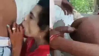 A young guy fucks a transgender’s ass in a dehati sex video